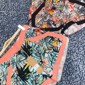 Women’s flowered shorts size S Each $22